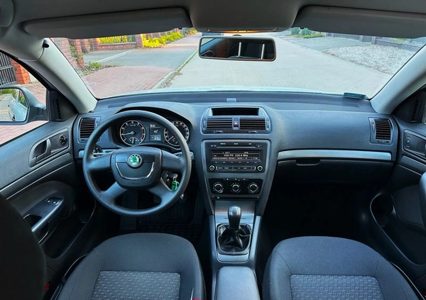 Skoda Octavia cena 35800 przebieg: 36000, rok produkcji 2008 z Legionowo małe 742